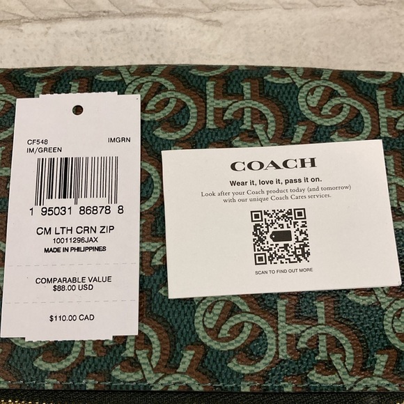 Coach wristlet - Picture 7 of 7